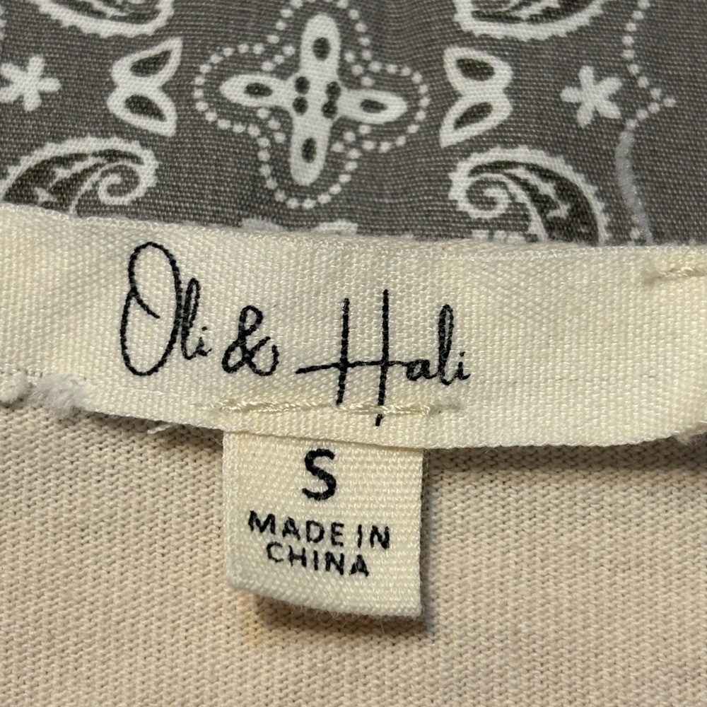 Oli & Hali Blue and Cream Patchwork Long Sleeve High/Low Top size Small - Picture 6 of 12